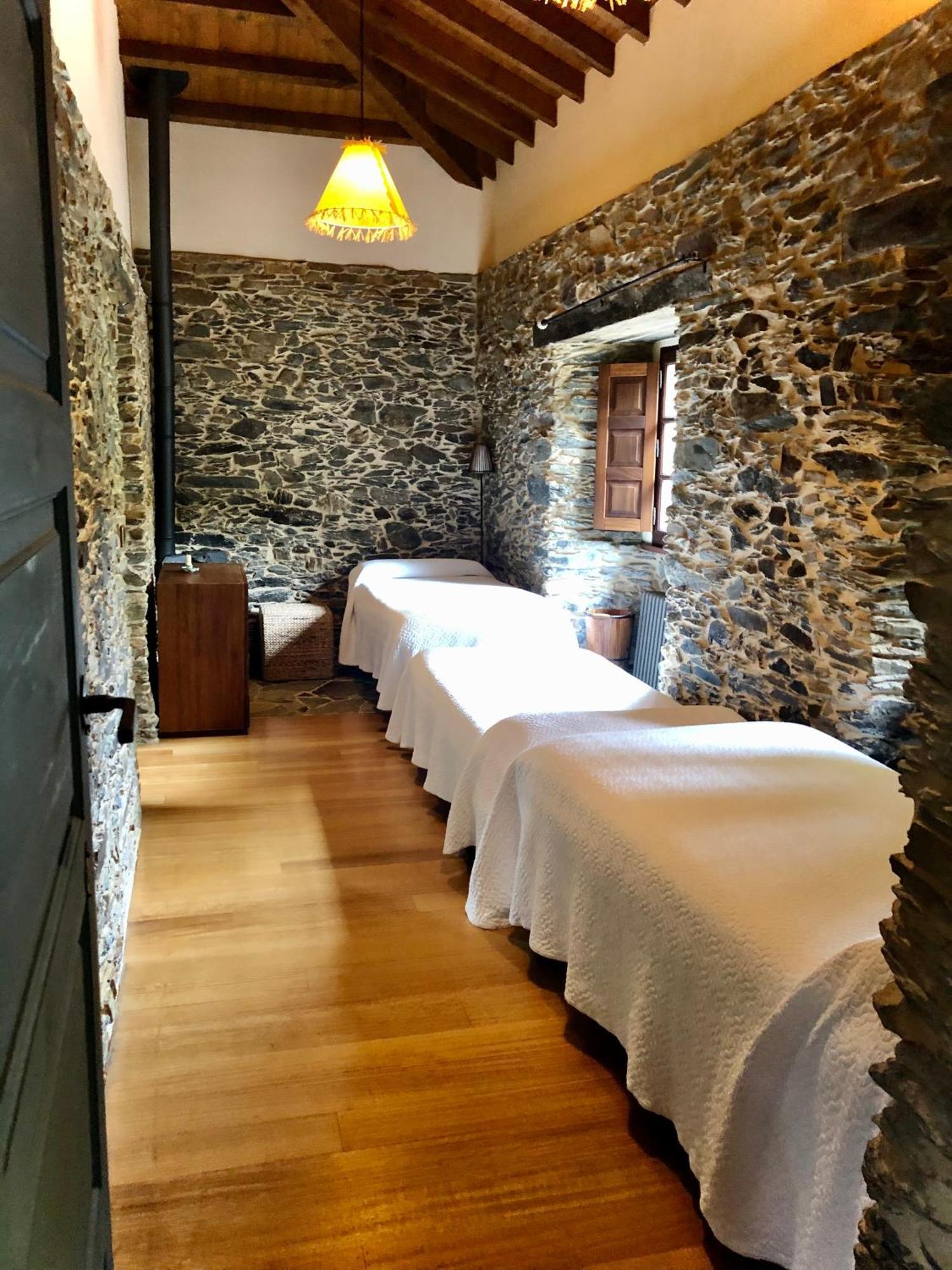Areal Hotel Viveiro Buitenkant foto